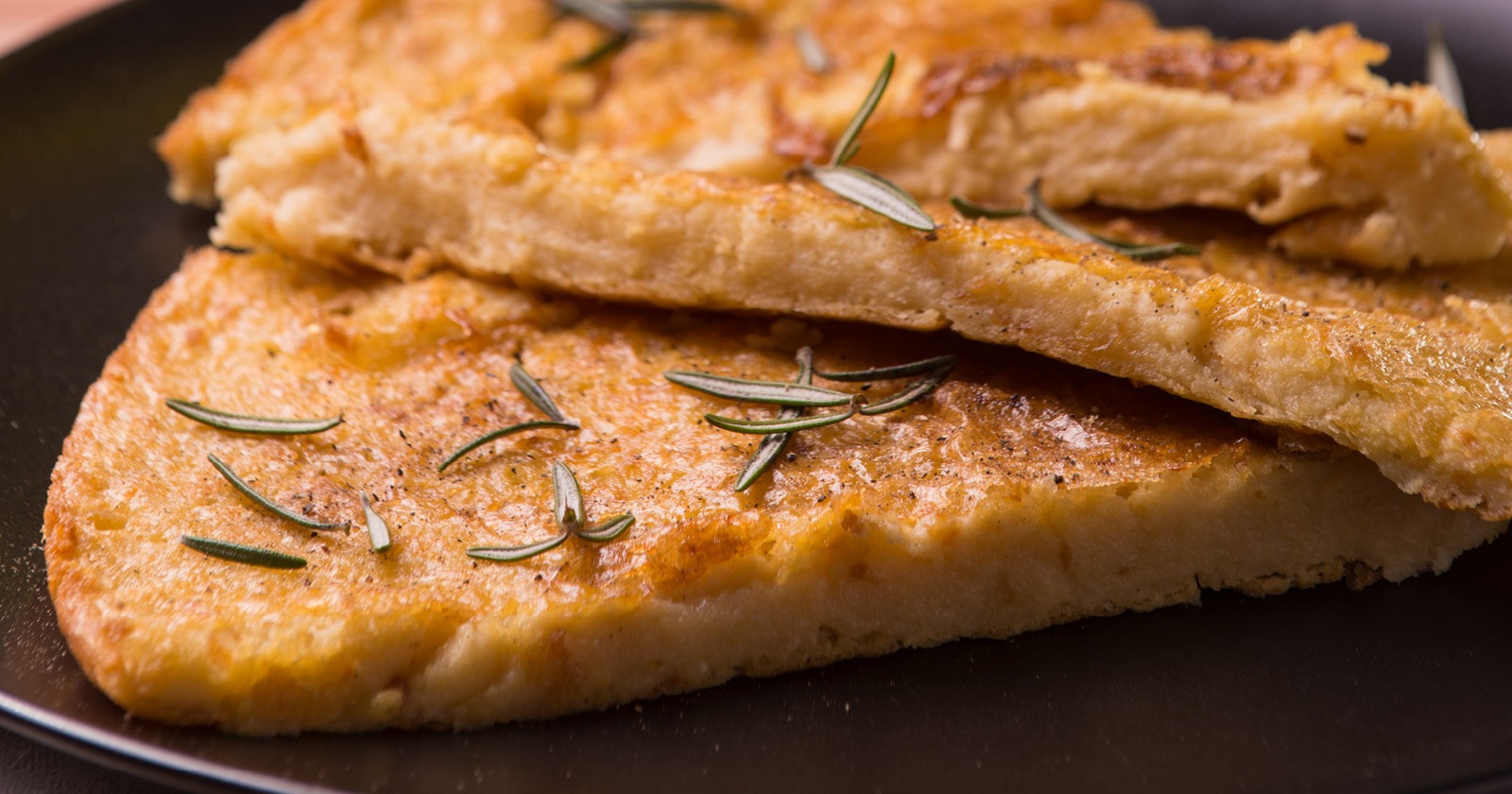 Farinata: Fladenbrot aus Kichererbsenmehl - adorano